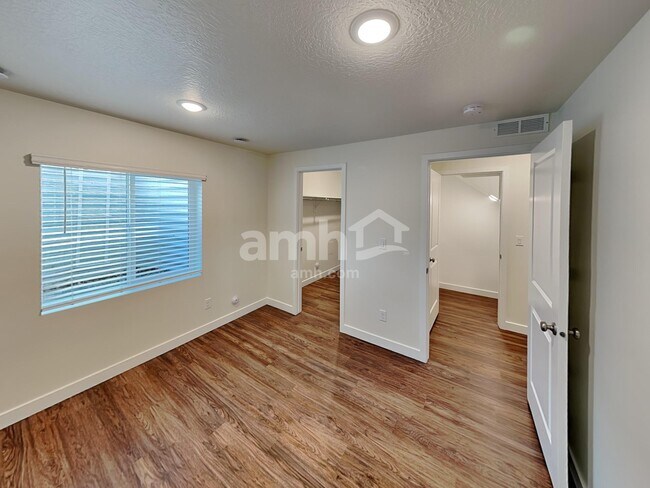 Building Photo - 8958 Wilroy Rd