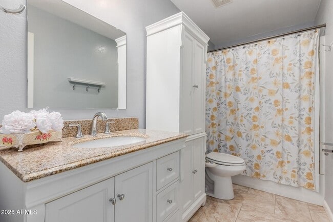 Building Photo - 518 E Kerry Ln