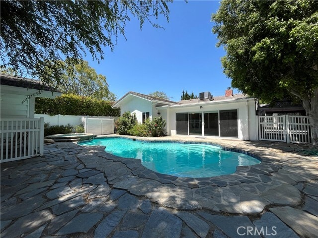 Building Photo - 5710 Jumilla Ave