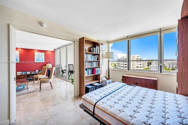 Building Photo - 11 Island Ave