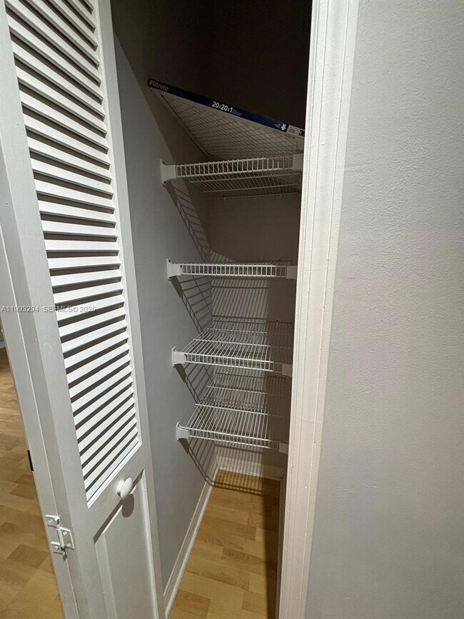 Building Photo - 6272 SW 139th Ave