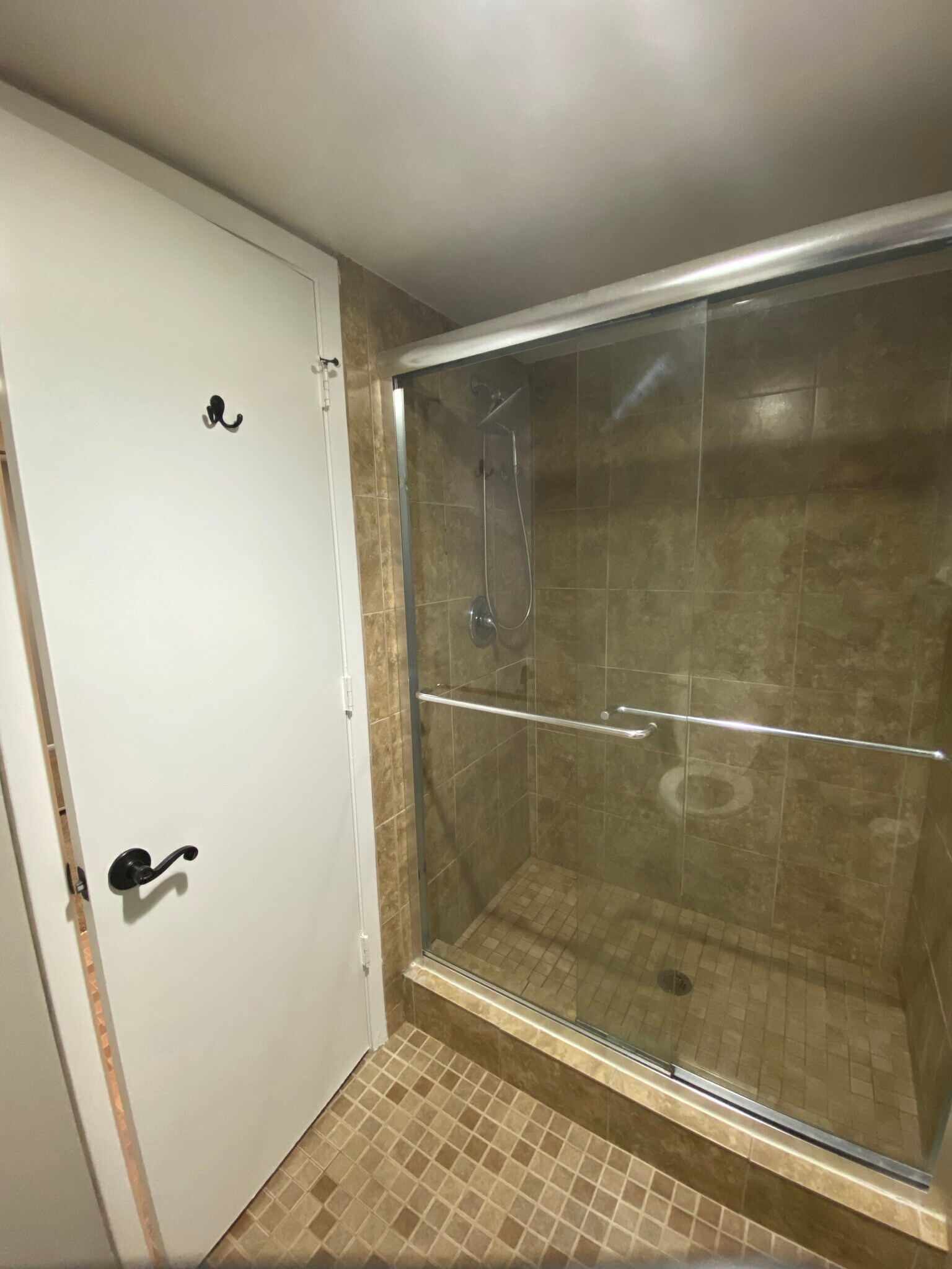 Building Photo - 1566 SE Royal Green Cir