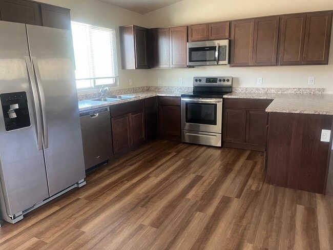 Building Photo - 357 Cliffs Pkwy