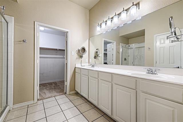 Building Photo - 9378 Park Garden Dr
