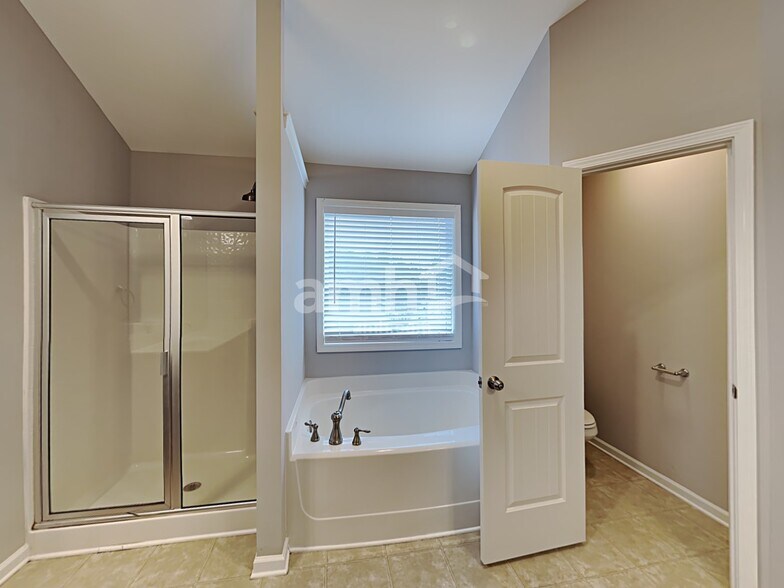 Building Photo - 3613 Walking Stick Way NE