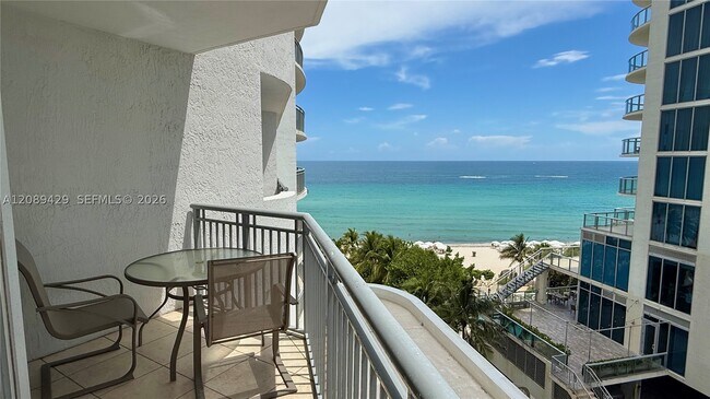 Building Photo - 17375 Collins Ave