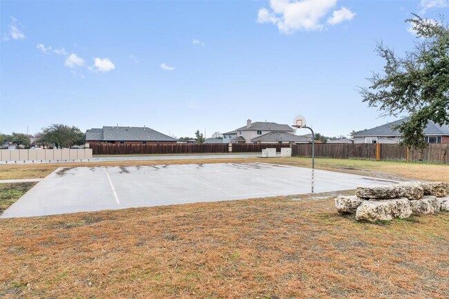 Building Photo - 107 McCarthur Dr