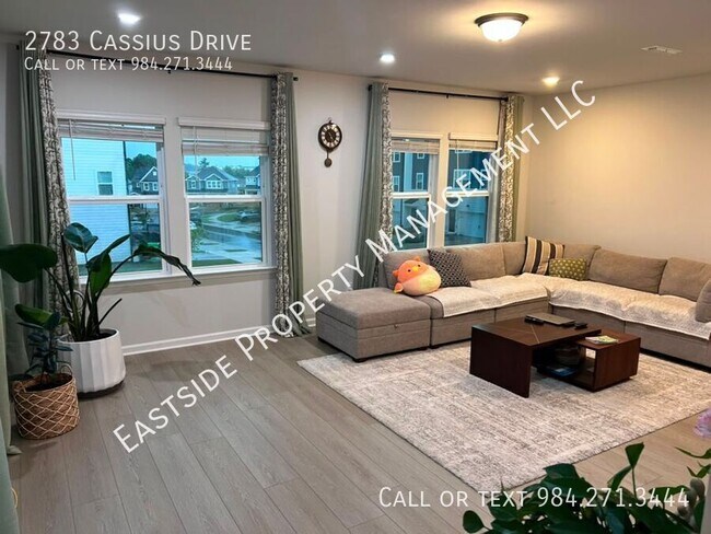 Building Photo - 2783 Cassius Dr