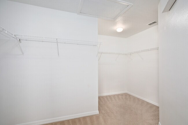 Building Photo - 13754 Amelia Pond Dr