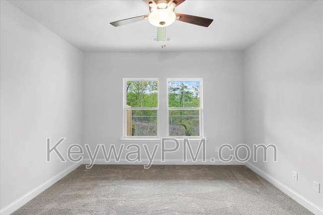 Building Photo - 1316 Newbern Dr