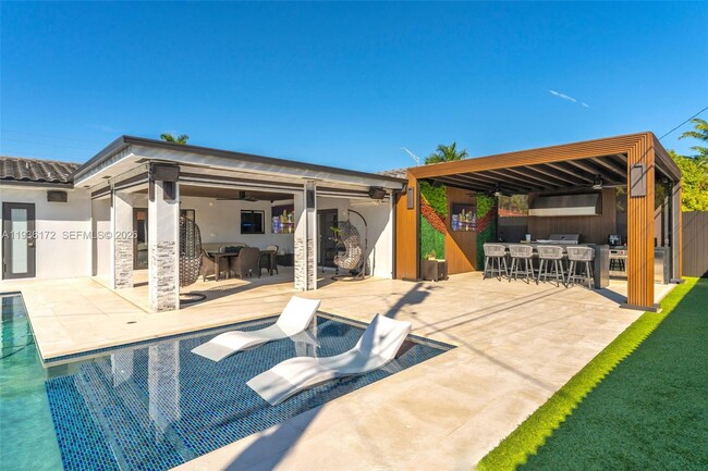 Building Photo - 2845 SW 127th Ave