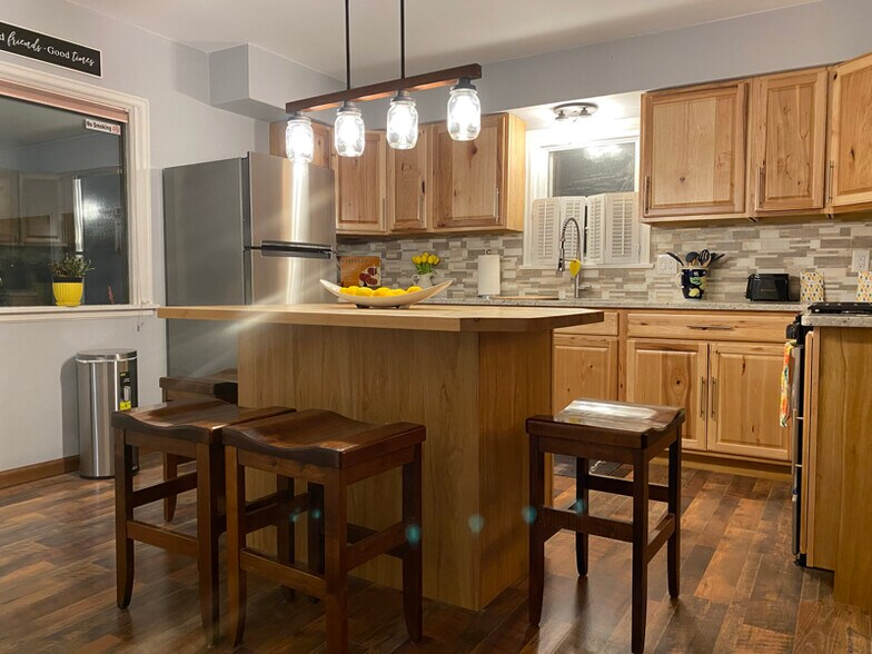 Building Photo - 1714 Waldo Blvd