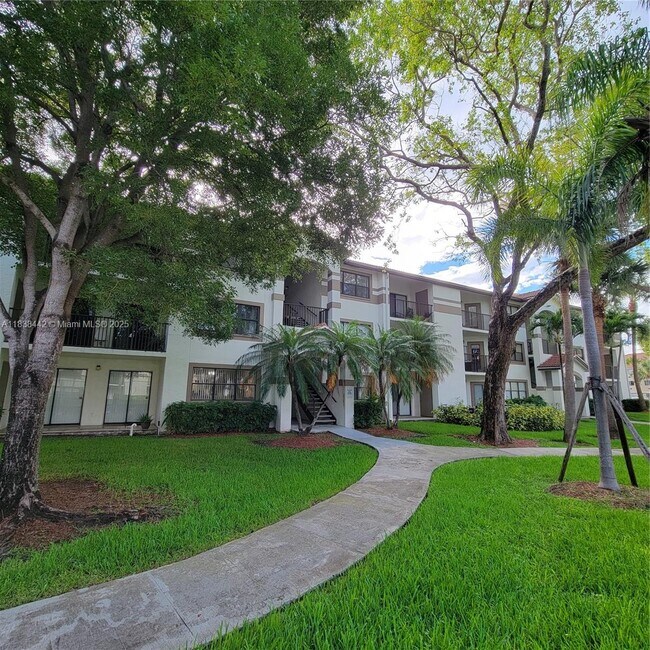 Building Photo - 550 S Park Rd