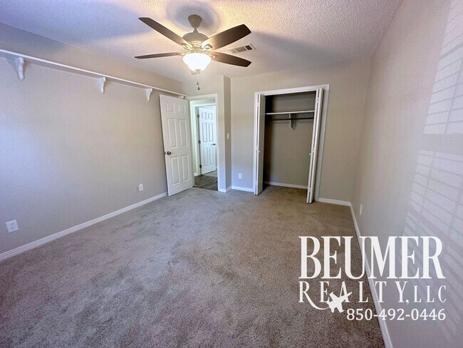 Building Photo - Charming Corner Haven 4BR/3BA Brick Home for Rent