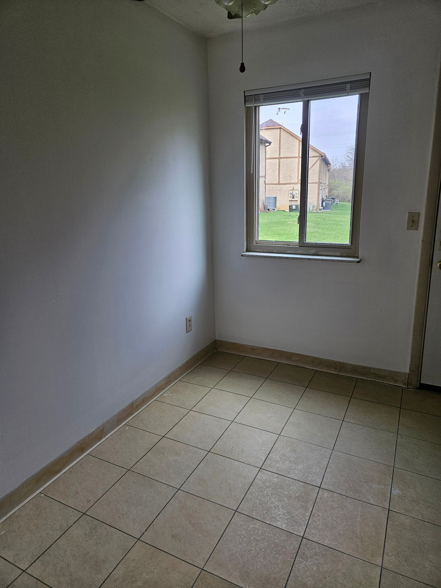 Kitchen eating area - 2976 Donnylane Blvd