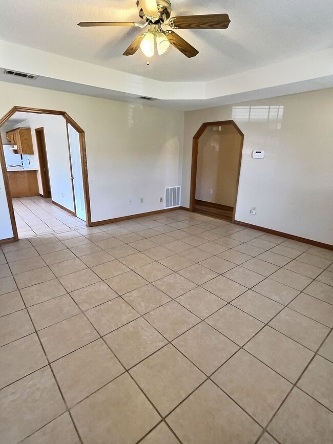 Building Photo - Spacious 4-Bedroom Home in Ocean Springs S...