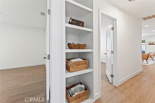 Building Photo - 302 Cleveland Dr