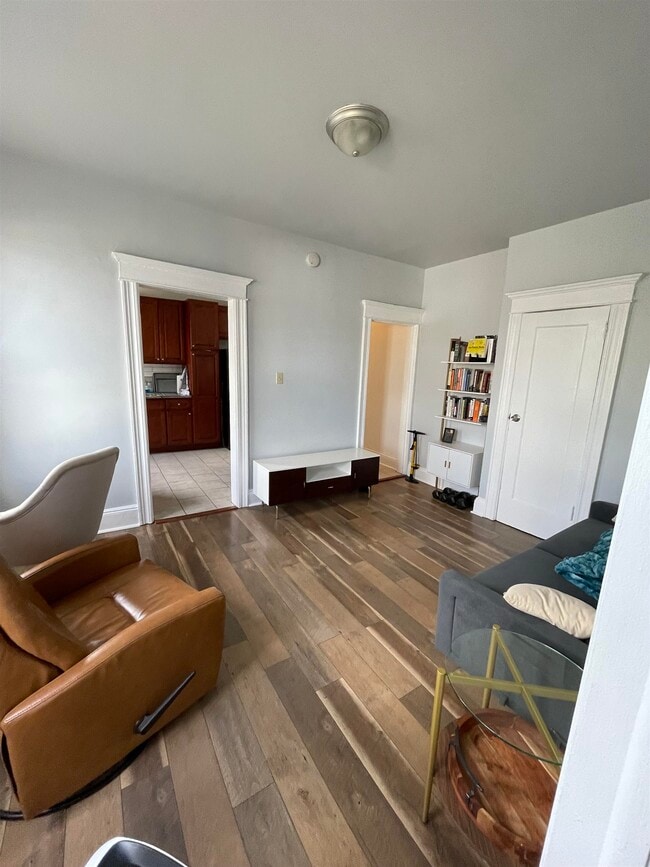 Building Photo - 120 Dekalb Ave