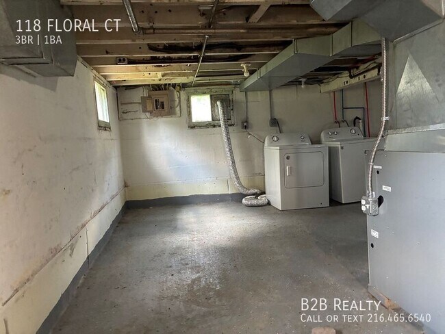 Building Photo - 118 Floral Ct