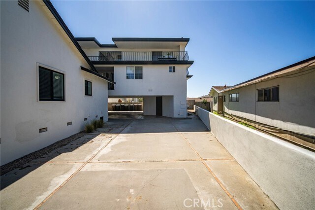 Building Photo - 237 Avenida Montalvo