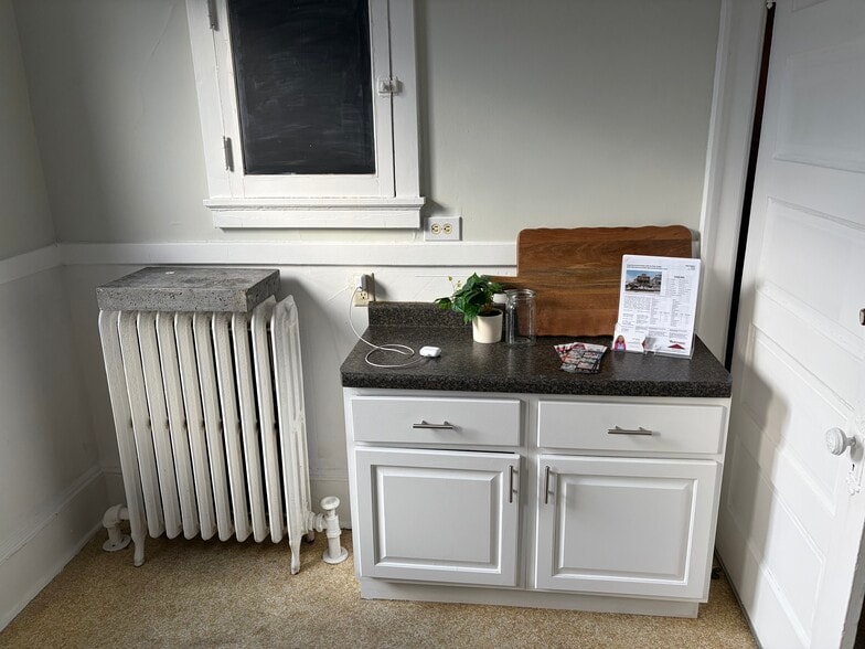 Building Photo - 3563 N Maryland Ave