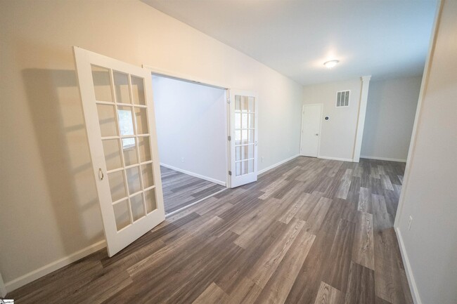 Building Photo - 200 Tumbleweed Terrace