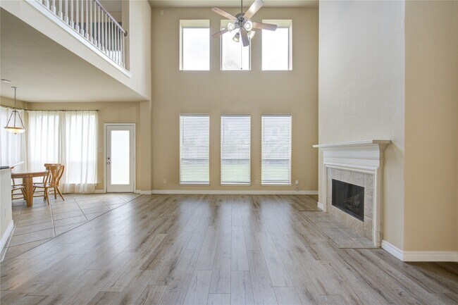 Building Photo - 6018 Royal Hollow Ln