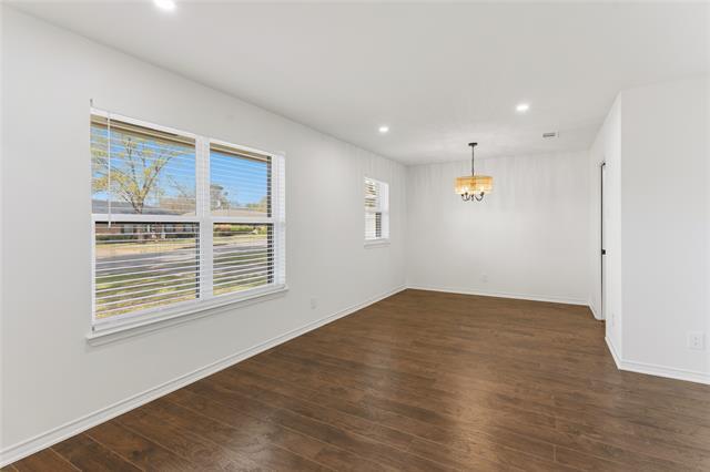 Building Photo - 3622 Douglas Dr