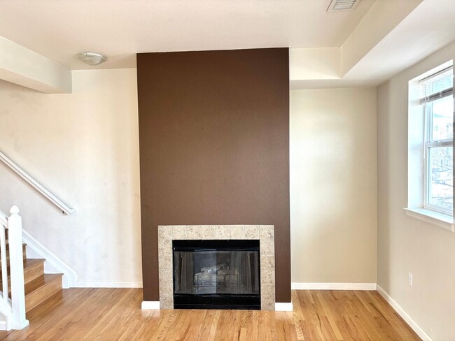 Building Photo - Newly updated 3bd 2.5 bath townhome for rent Aurora CO 80012