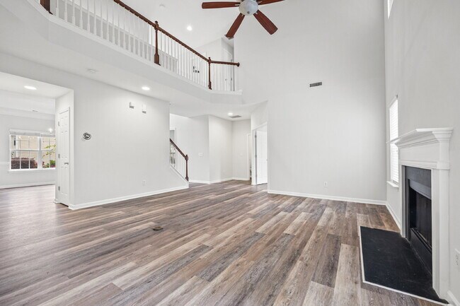 Building Photo - 4 bed/2.5 bath in Matthews - 1st Month's Rent only $1000!