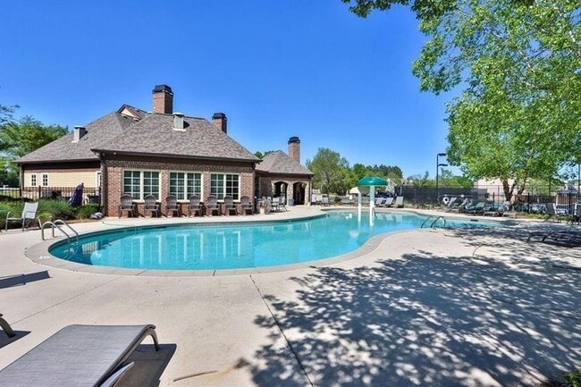 Building Photo - 4960 Wilshire Crossing