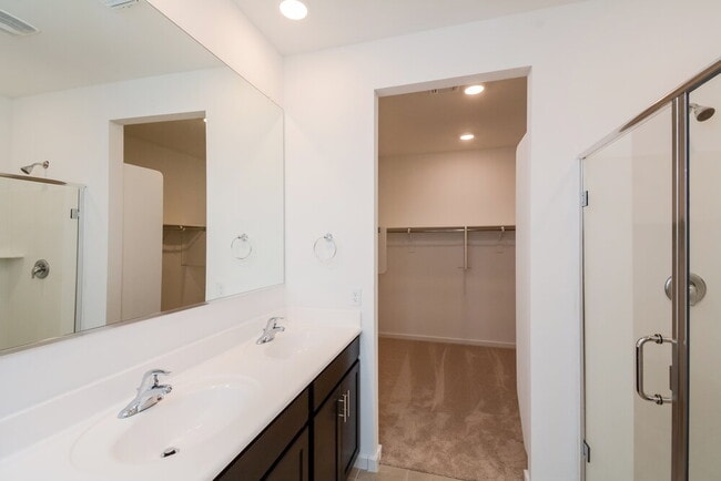 Building Photo - 19901 W Badgett Ln