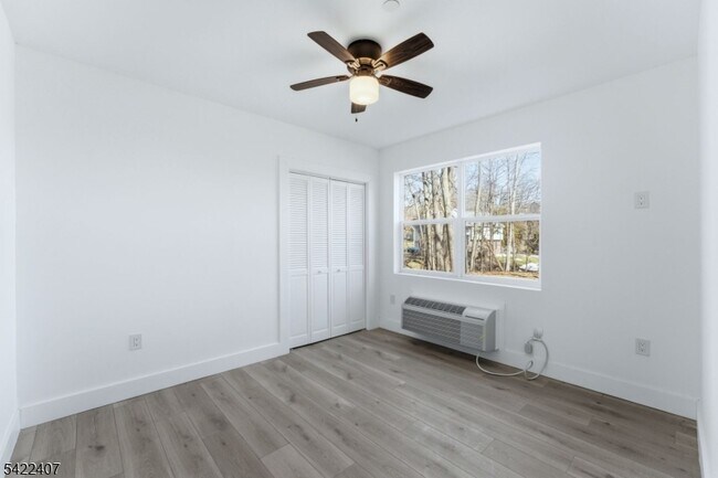 Building Photo - 95 Shepherds Ln