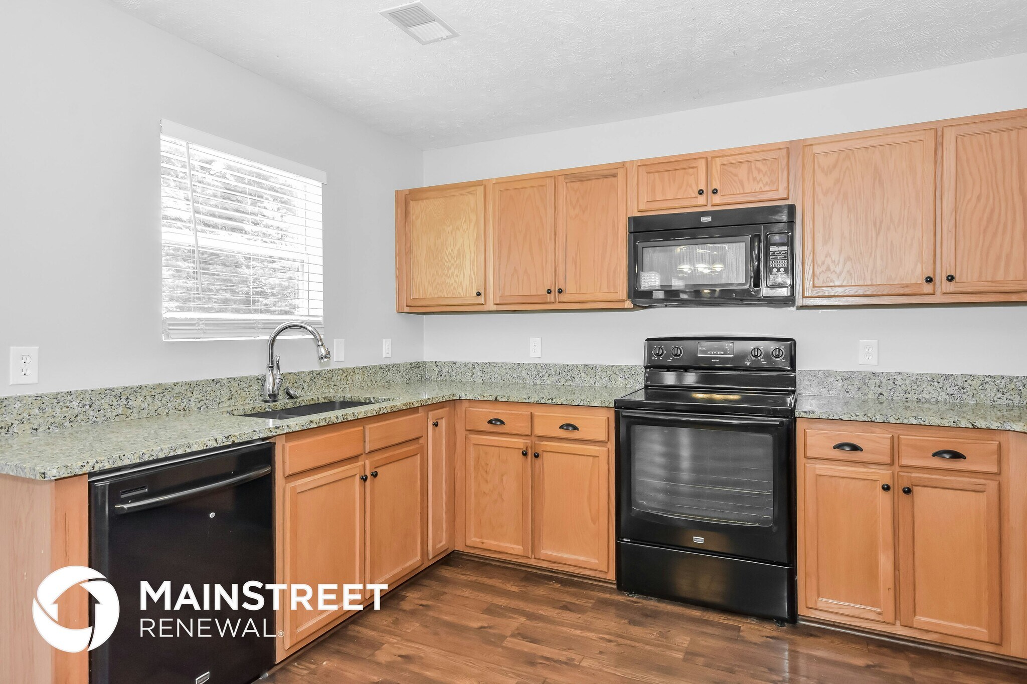 Building Photo - 2763 Sutherland Dr