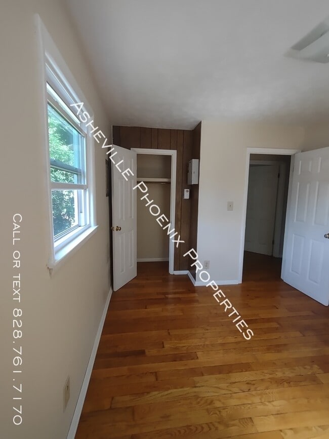 Building Photo - 509 Wilson Ave