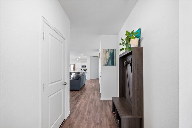 Building Photo - 237 Augustine Wy