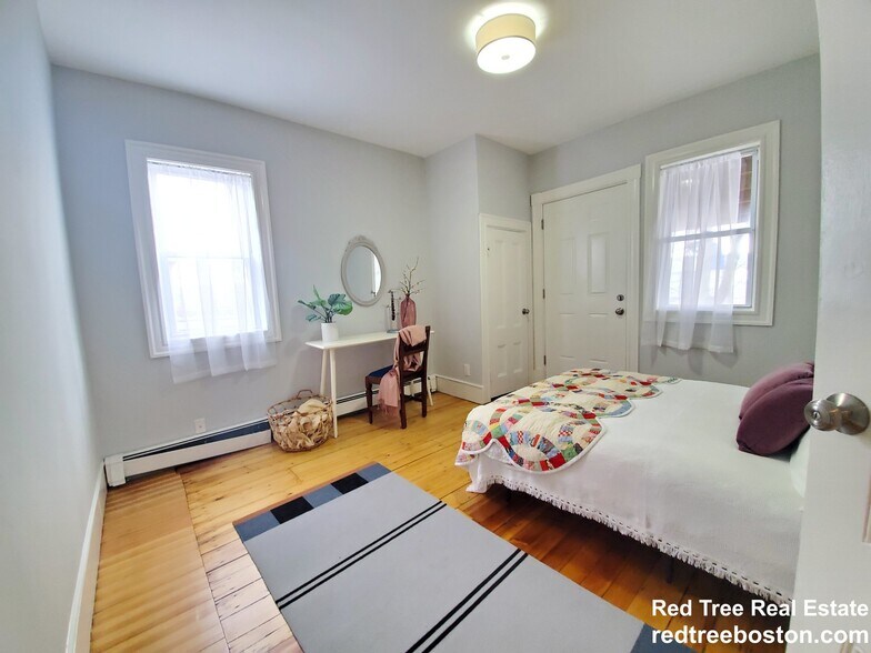 Building Photo - 25 Kensington Ave