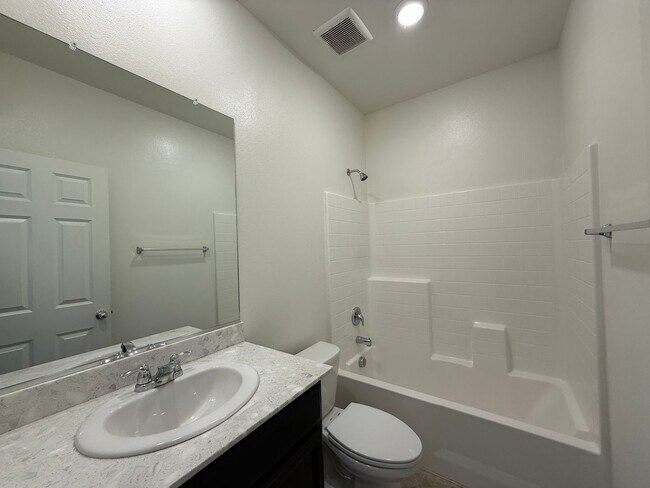Building Photo - 2038 S Palm St