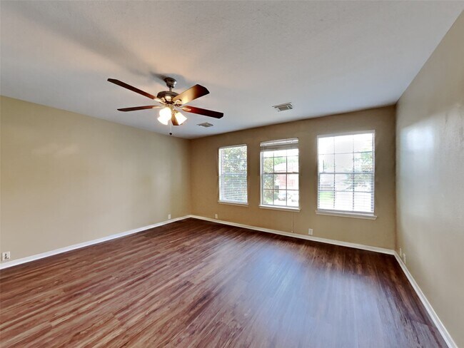 Building Photo - 674 Cypresswood Trce
