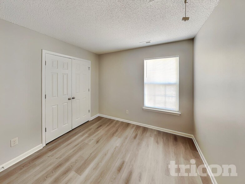 Building Photo - 11507 Stewarts Crossing Dr