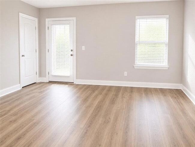 Building Photo - 153 Towne Villas Dr