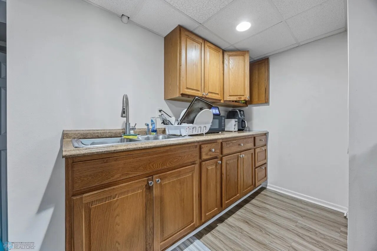Building Photo - 1027 University Dr N