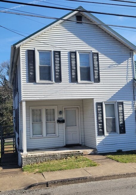 Building Photo - 1024 N High St