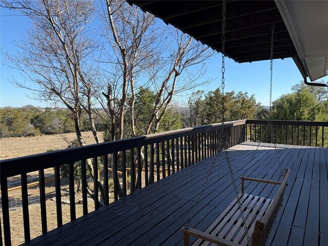 Building Photo - 3205 MacArthur Ave