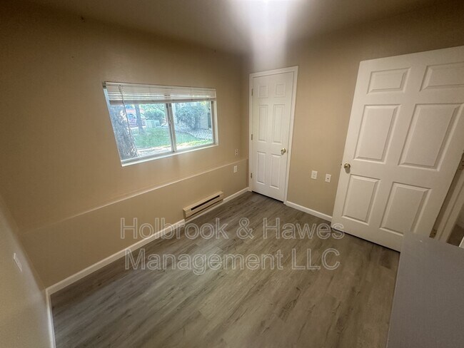 Building Photo - 4531 Boardwalk Dr