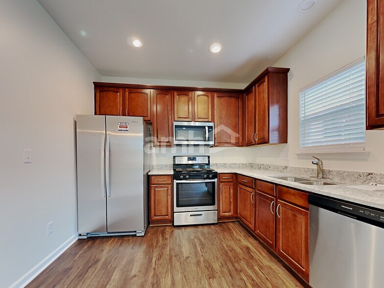 Building Photo - 1614 Bradmere Ln