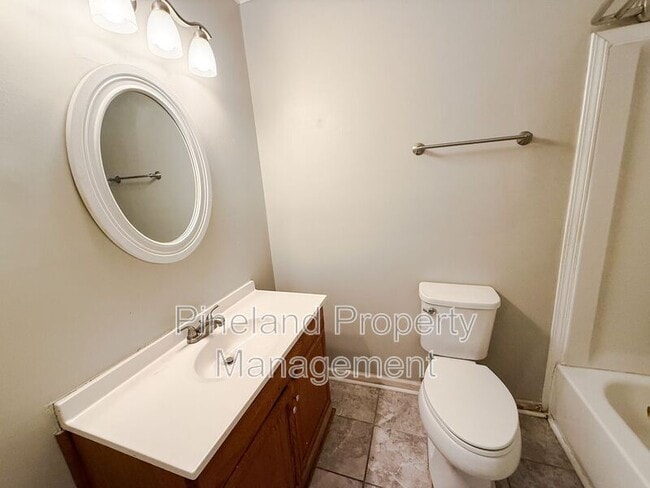 Building Photo - 2821 E Cramer Dr