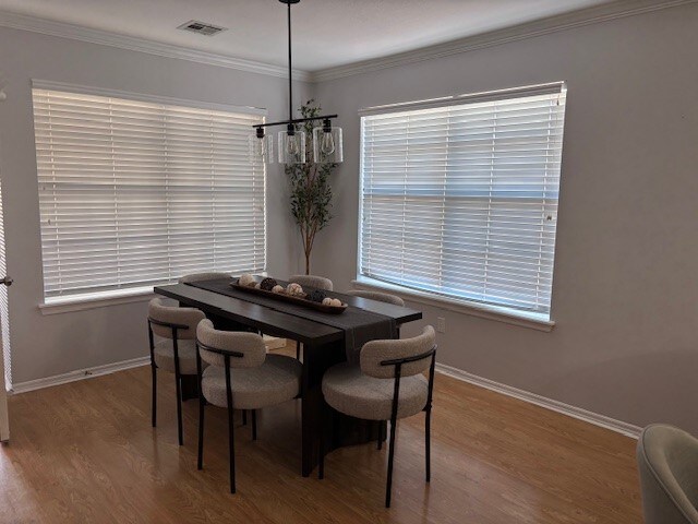 Building Photo - 1000 Inglewood74011 St