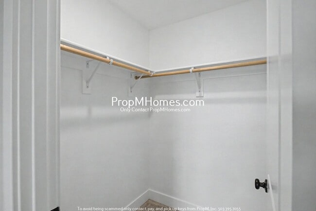 Building Photo - 3544 SW Tegart Ln