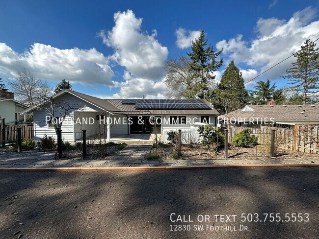 Building Photo - 12830 SW Foothill Dr